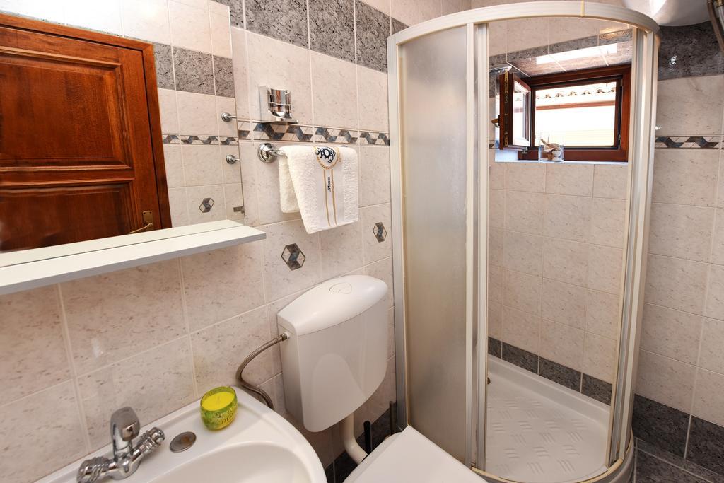 Apartment House Senna Пореч Экстерьер фото